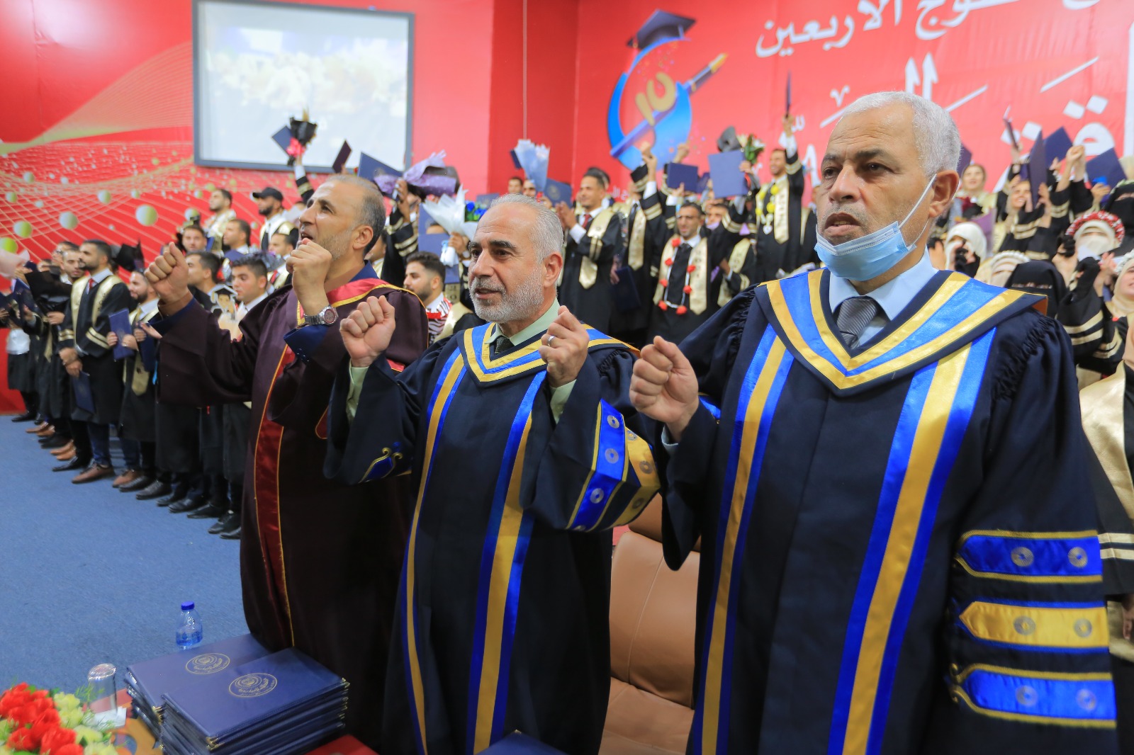 تخريج دفعة جديدة من طلبة كلية الشريعة والقانون ضمن الفوج الأربعين في الجامعة الإسلامية