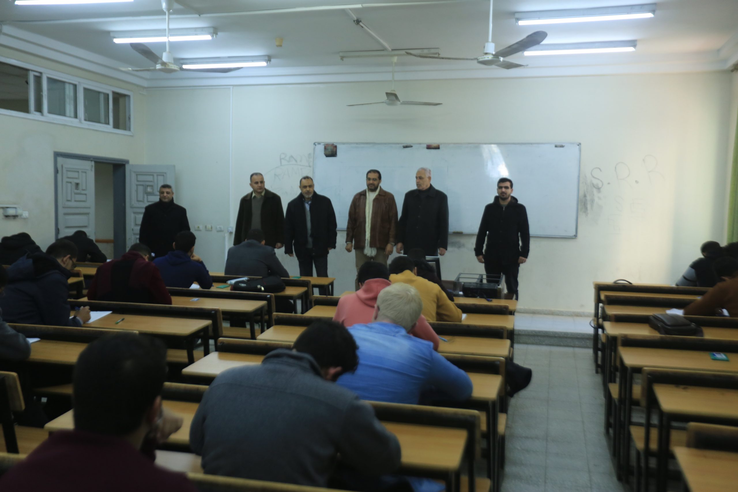 بدء امتحانات نهاية الفصل الدراسي الأول 2021/2022م في الجامعة الإسلامية