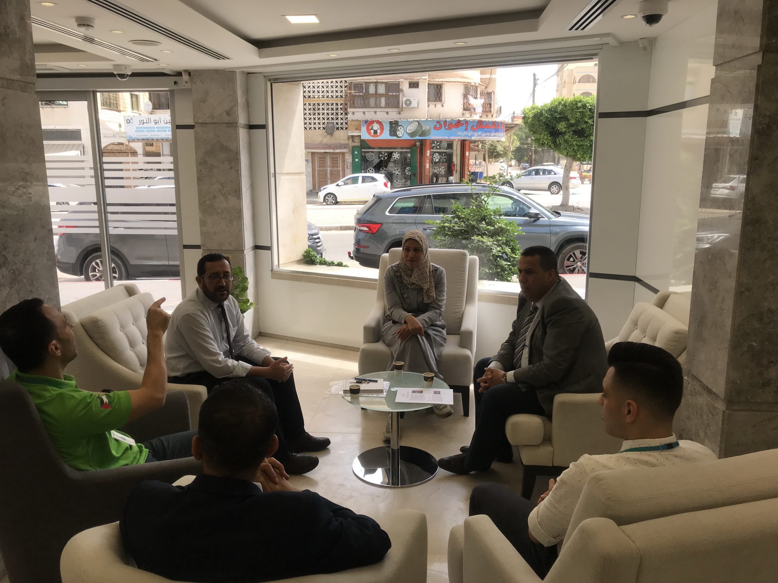 مركز “إيوان” يزور شركة جوال ويبحث سبل التعاون في التوعية والترويج للتراث العمراني الفلسطيني