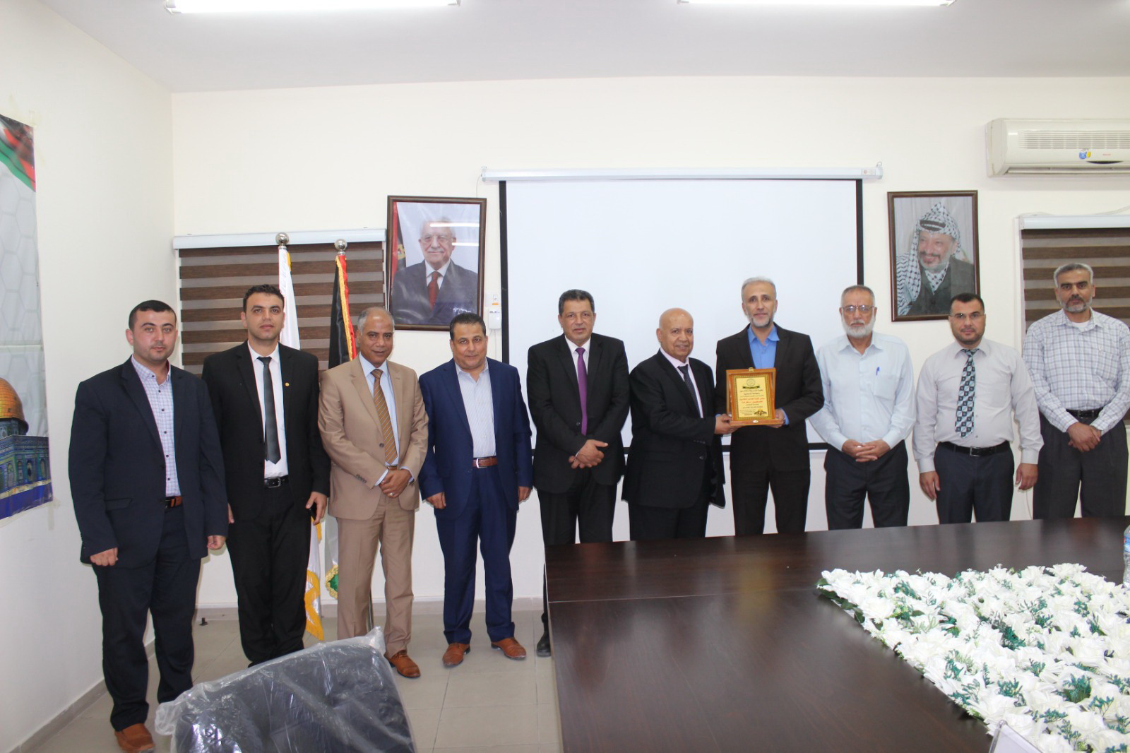 وفد من كلية الشريعة والقانون يزور نقابة المحامين النظاميين بغزة