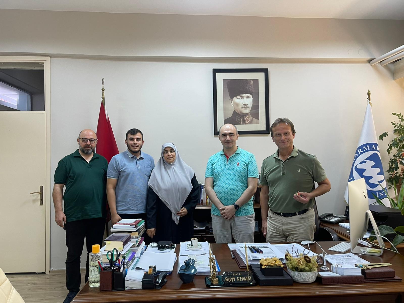 An academician from IUG’s Faculty of Education visits Marmara University in Istanbul
