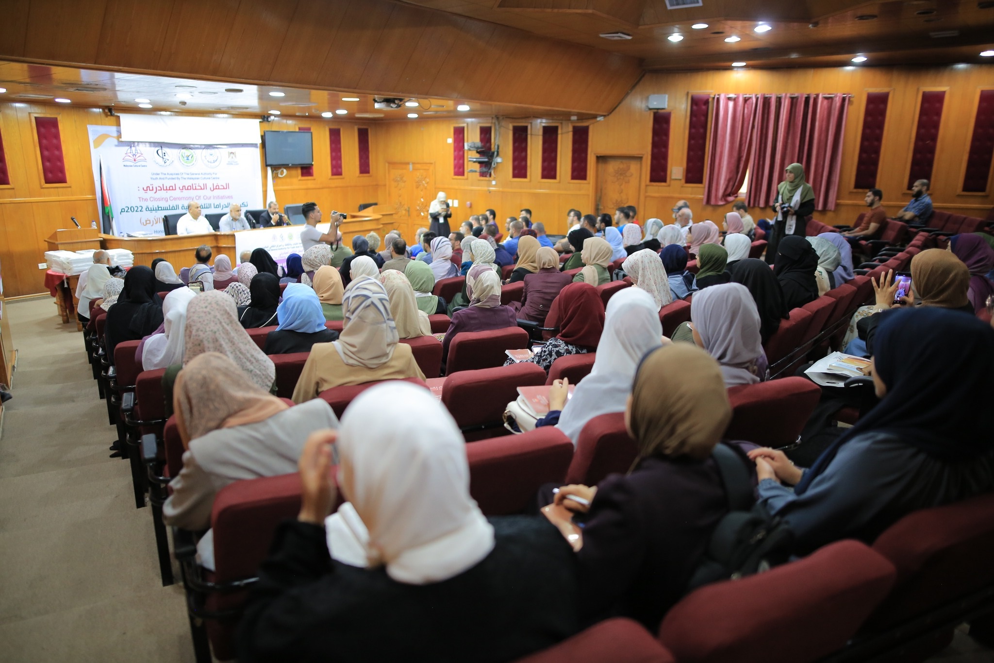 انعقاد الحفل الختامي لمبادرتي تكريم الدراما الفلسطينية وشاعر العودة (الأرض) في الجامعة الإسلامية