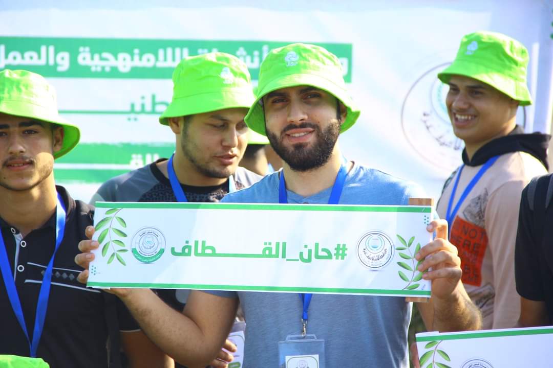 قسم العمل التطوعي في الجامعة الإسلامية ينظم حملة لقطف ثمار الزيتون