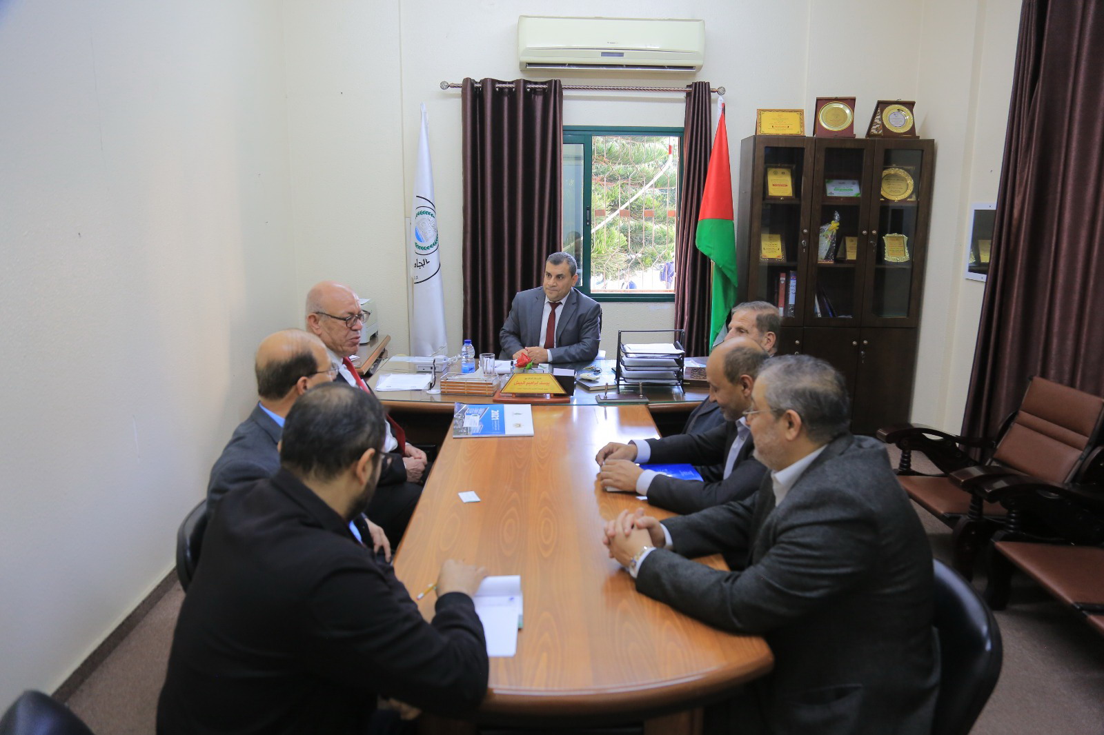 Deanship of Scientific Research and Postgraduate Studies receives a delegation from Higher Council for Innovation and Excellence