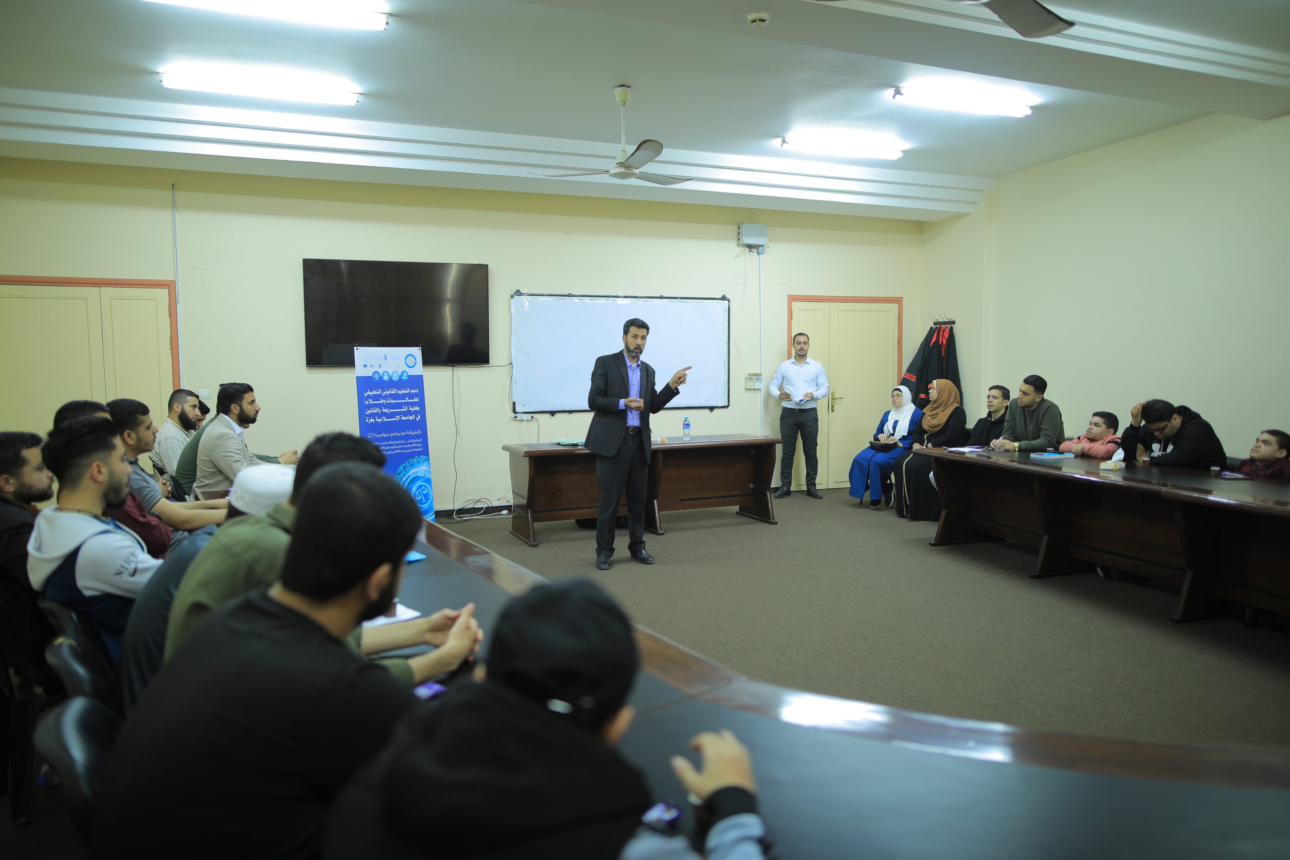 Legal clinic implements training session to raise awareness about litigation in Sharia courts