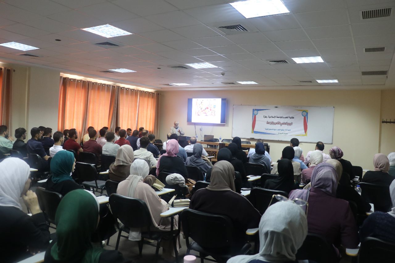 كلية الطب تنظم اليوم العلمي الخاص بالجراحة بمشاركة وفد أكاديمي هندي وتركي