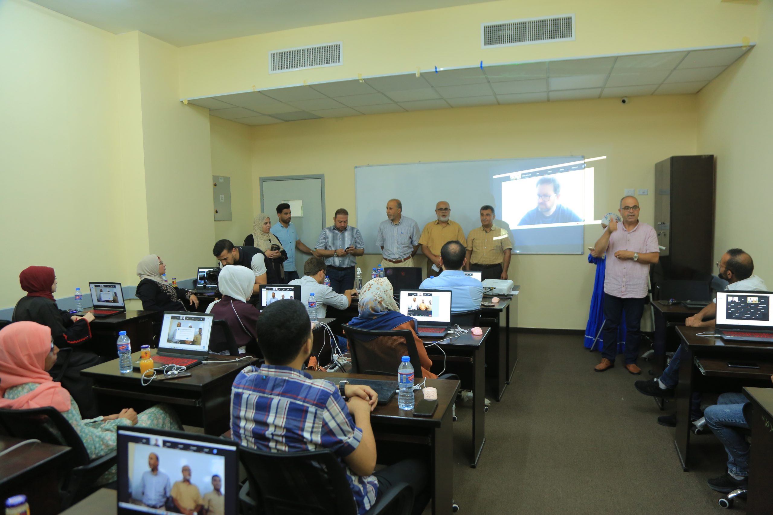 الجامعة الإسلامية تنظم ورشة عمل للطلبة “ذوي الإعاقة” ضمن مشروع دولي بريطاني