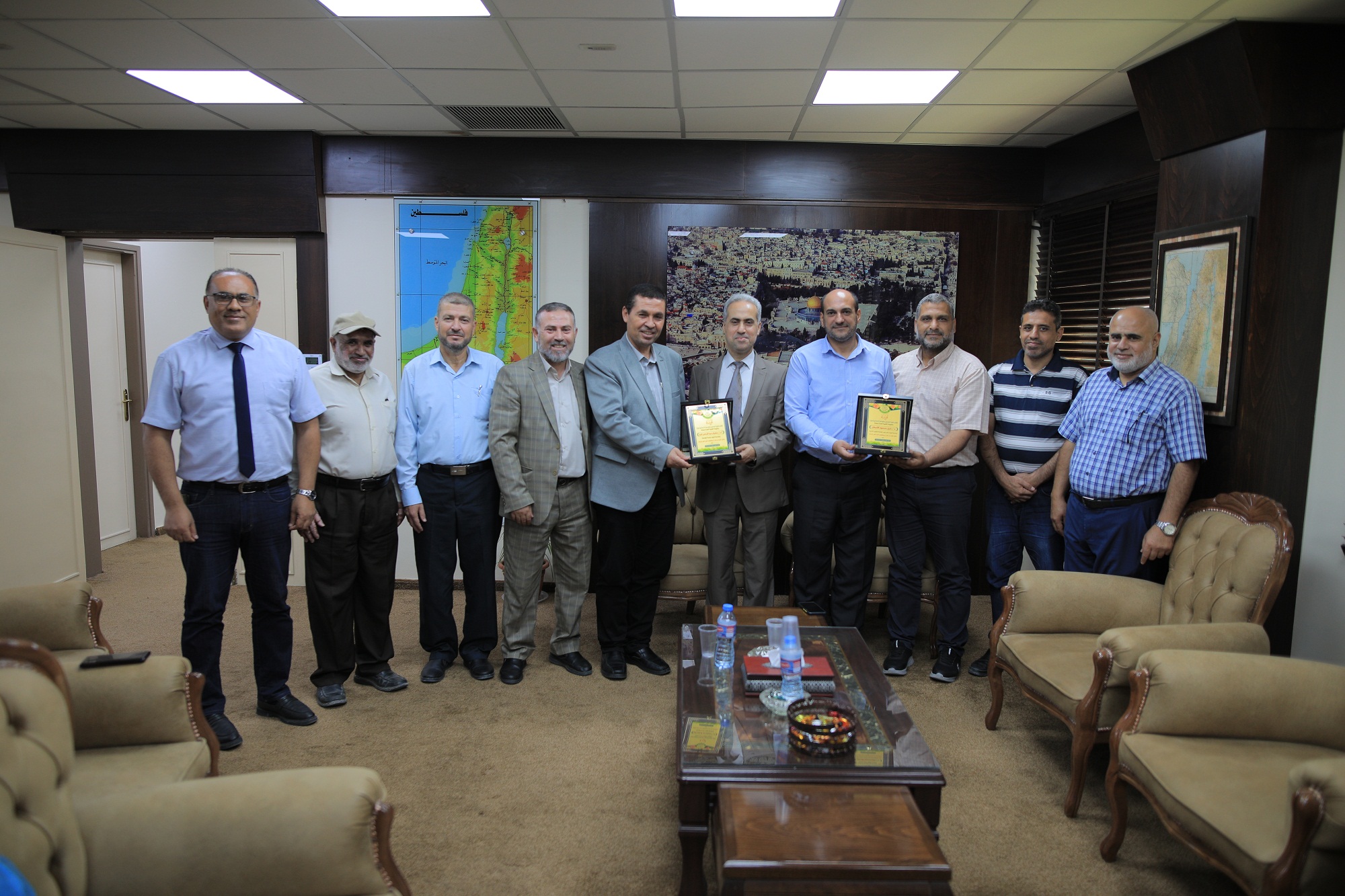 رئيس الجامعة الإسلامية يستقبل نقابة العاملين