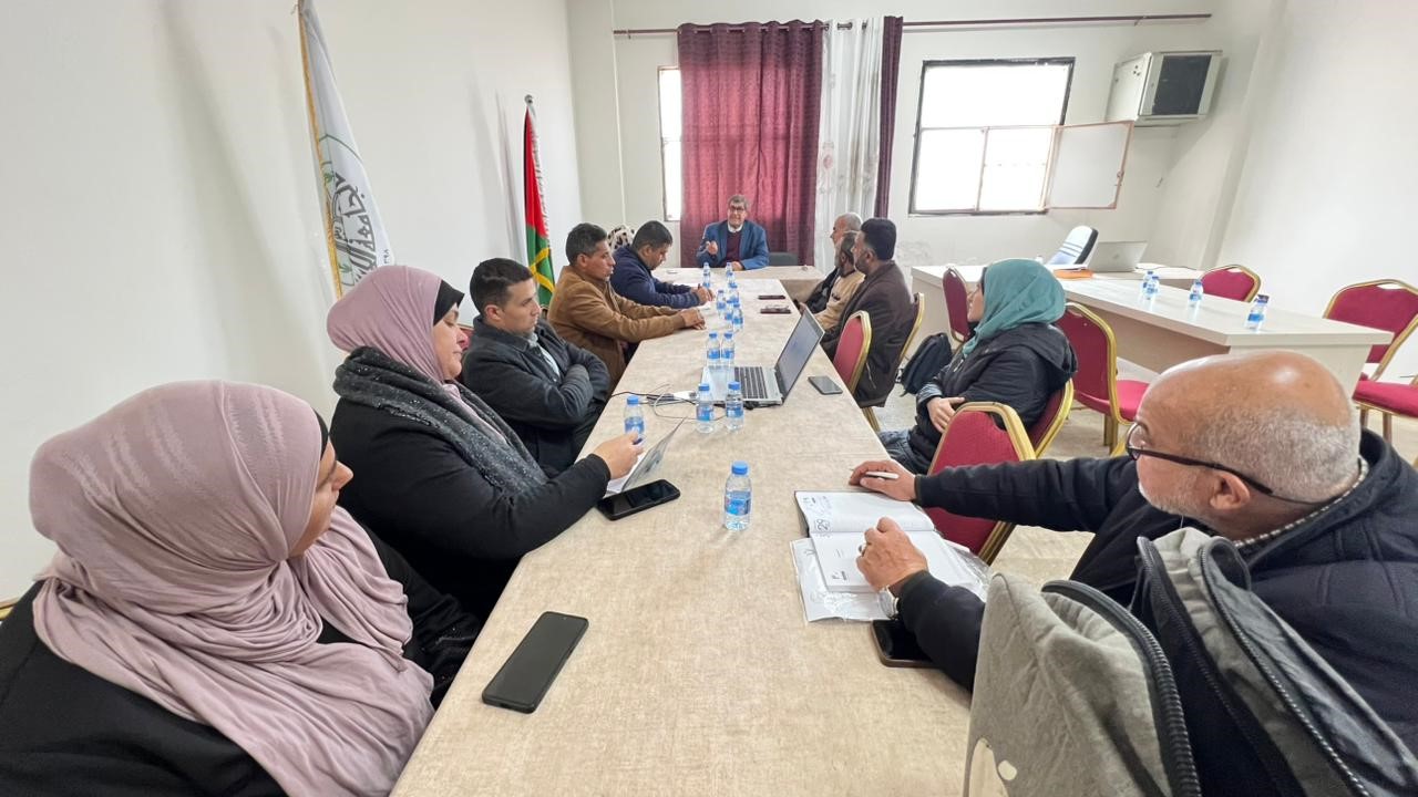 رئيس الجامعة الإسلامية يلتقى بالعاملين في عمادات ودوائر الجامعة