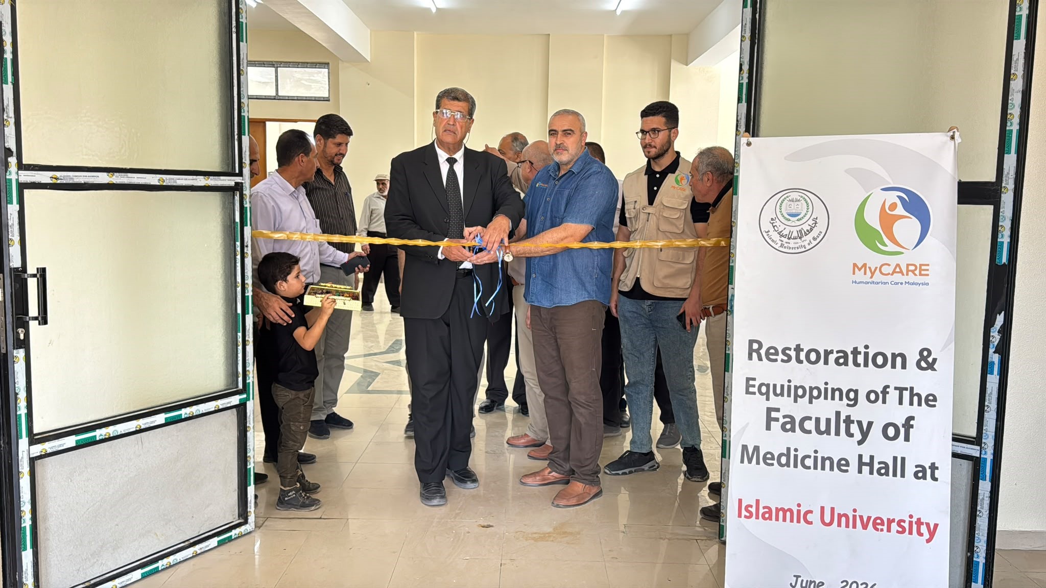 افتتاح مشروع ترميم وتجهيز قاعة كلية الطب في الجامعة الإسلامية